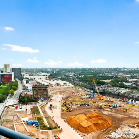 Elegant Two-bedroom - Location - Private Parking - Balconies 1109m * Birmingham